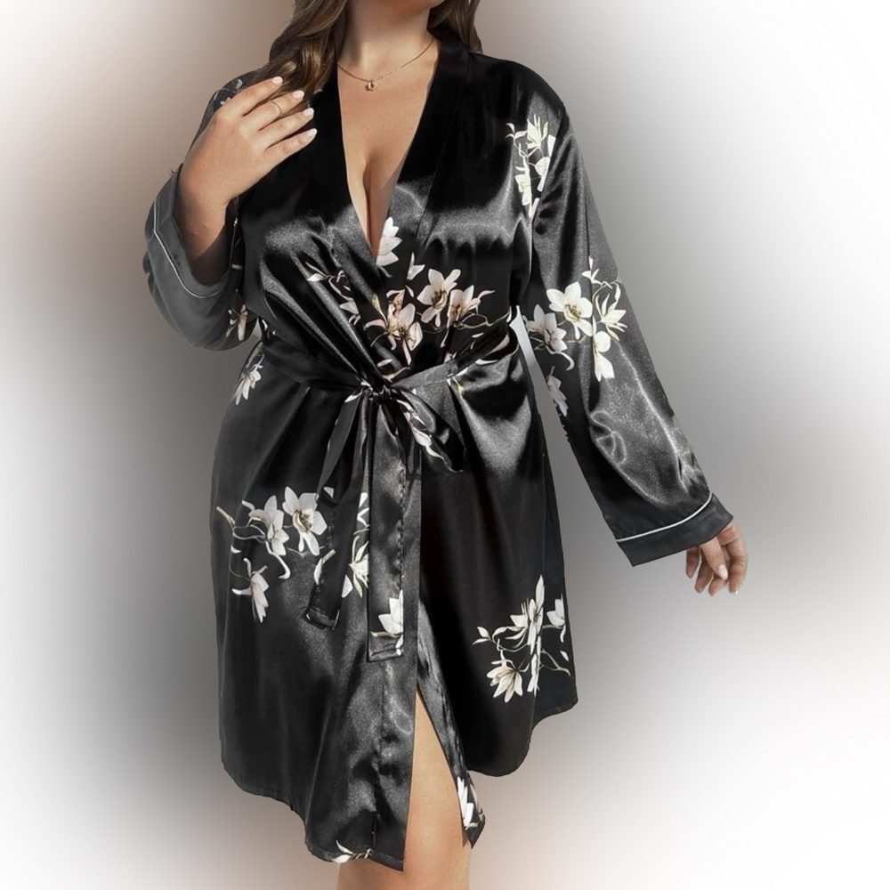 Black floral satin robe 3X NEW